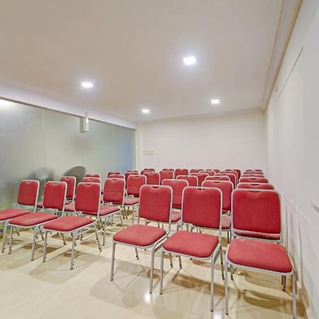 Collection O Mount Road Rich Mount Near Marina Beach 호텔 첸나이 외부 사진